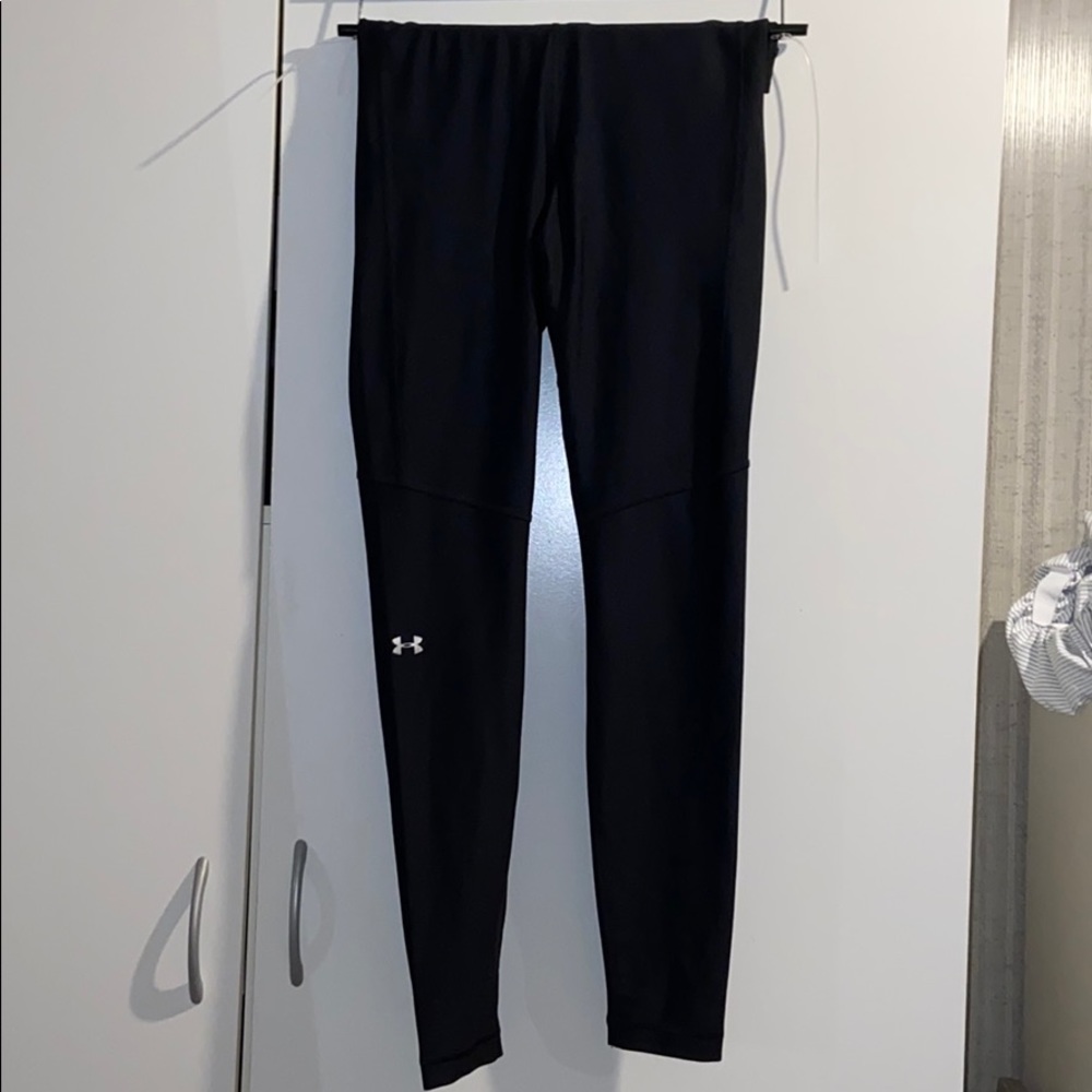 Black under armour tights